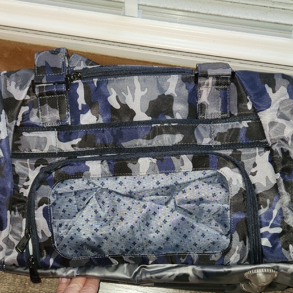 Lug Propeller Blue and Gray Camouflage Travel Bag - Picture 3 of 4